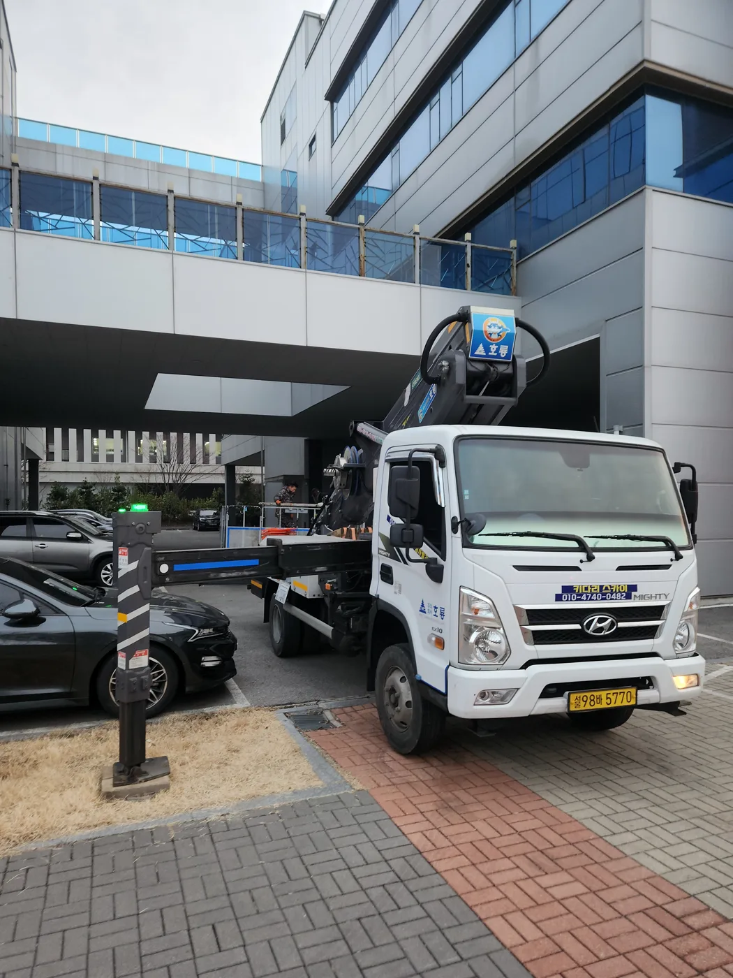 건물 처마·연결부 현장